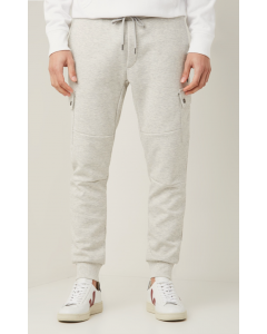 Tapered fit jogging pant with flap pockets